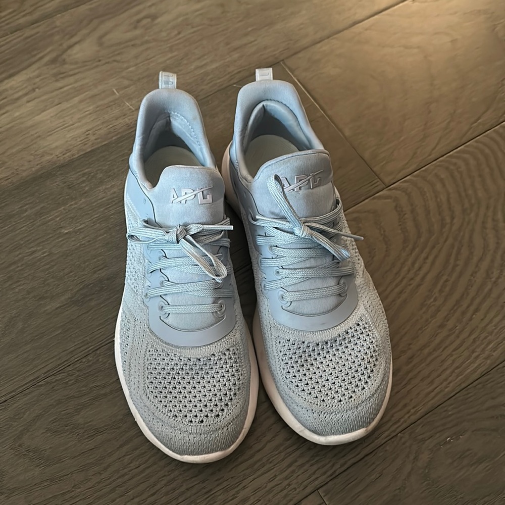GUC APL Sneakers